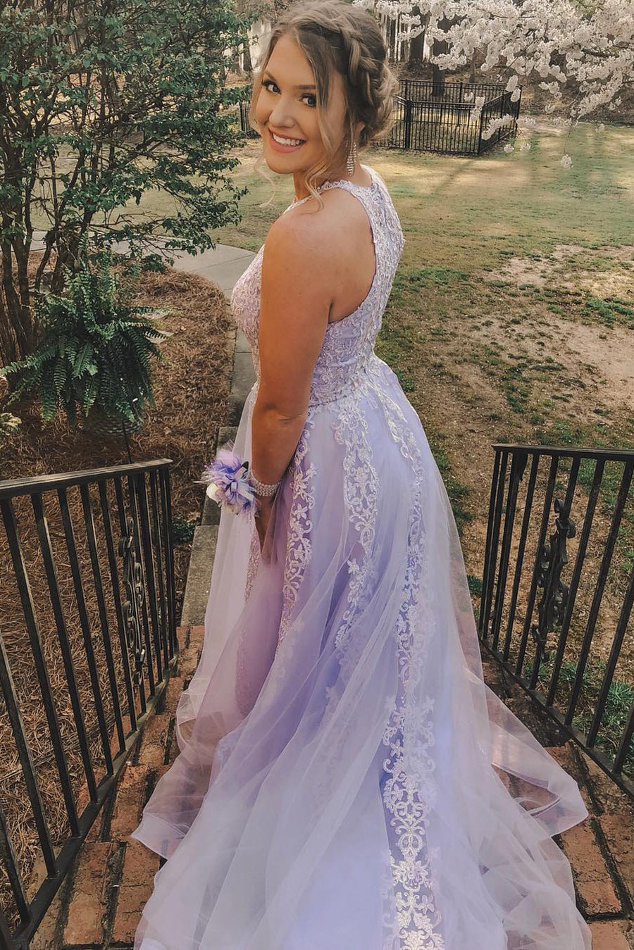Gorgeous Jewel Neck Lavender Prom Dress with Lace Appliques and Train for Elegant Evenings