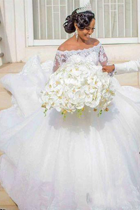 Stunning Princess-Style Long A-line Off-the-Shoulder White Wedding Dress Adorned with Lace Appliques