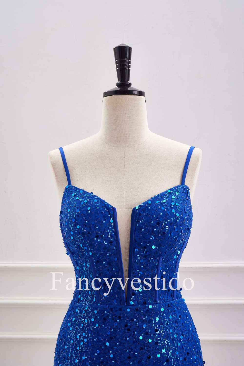Stunning Royal Blue Sequin Plunging Neck Spaghetti Straps Tight-Fitting Homecoming Dress for Women