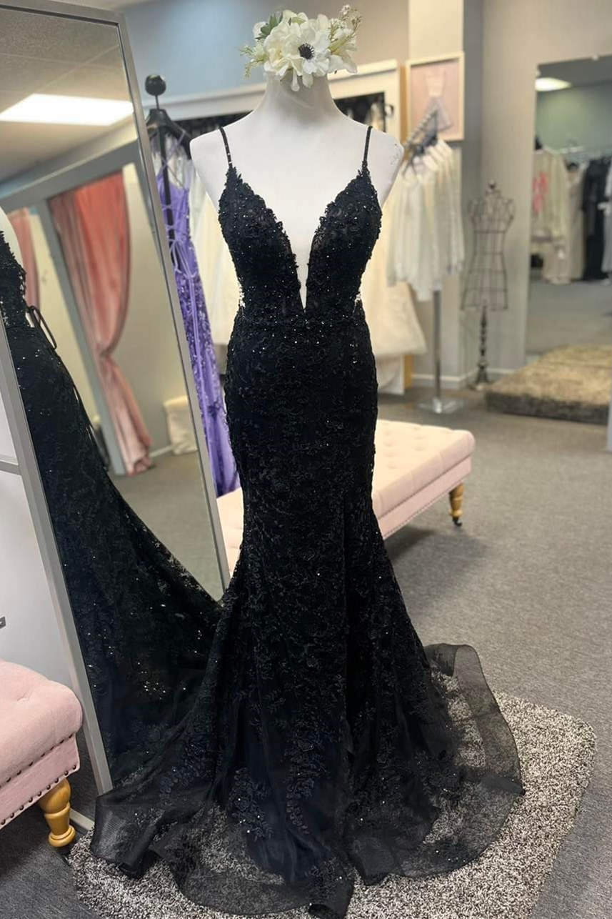 Appliqued Black Lace-Up Plunging Neck Mermaid Prom Dress