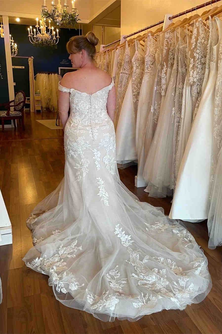 Plus Size Off-the-Shoulder White Mermaid Style Long Wedding Dress for Brides