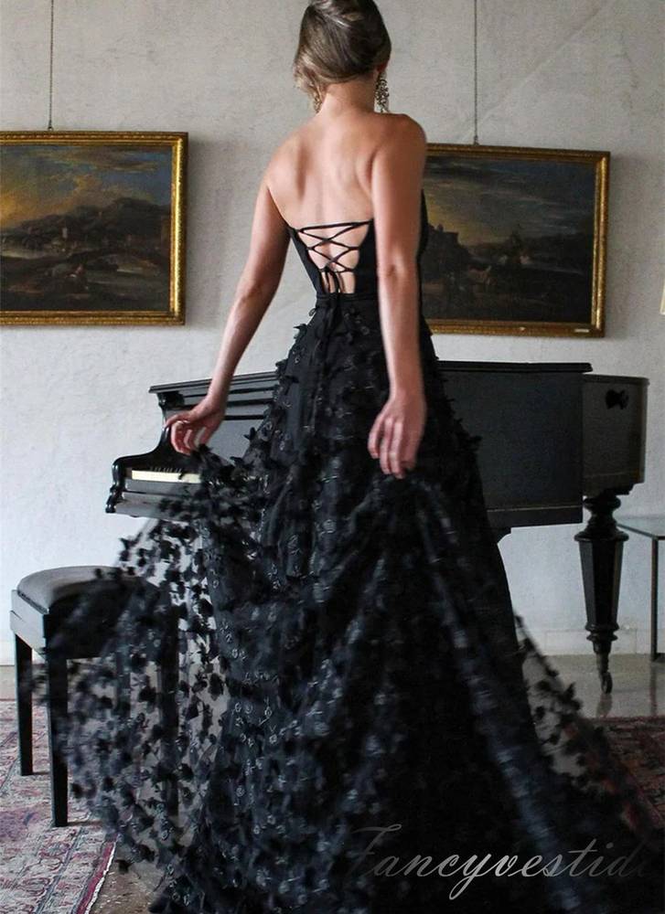 Gorgeous Strapless Black A-Line Prom Dress with Three-Dimensional Floral Applique