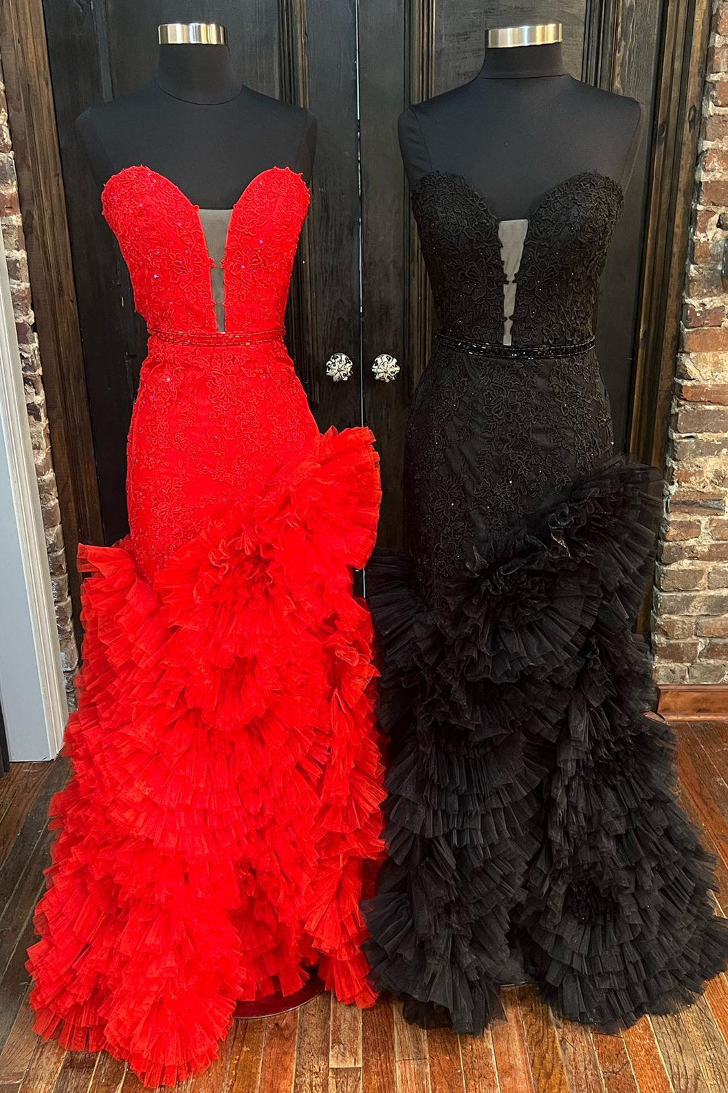 Exquisite Strapless Cut-Out Back Ruffle Layers Mermaid Style Evening Prom Dress for Women