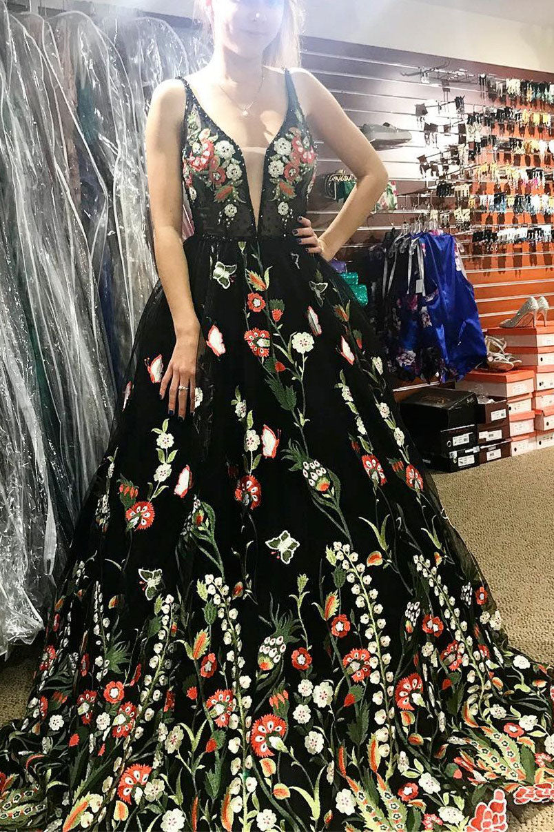 Stunning Black Floral Embroidered Evening Prom Dress for Girls