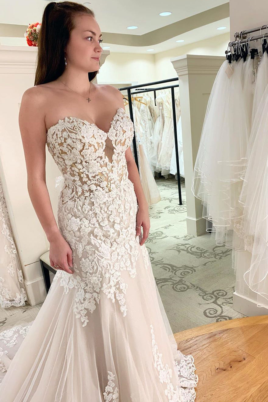 Ivory Long Princess Sweetheart Mermaid Wedding Dress with Delicate Lace