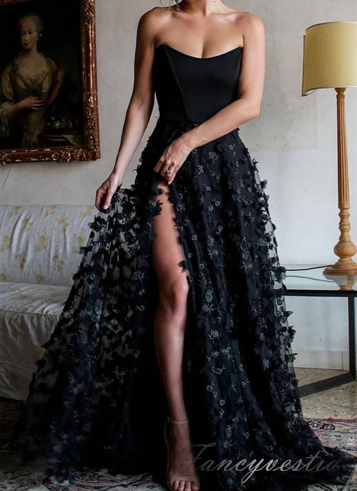Gorgeous Strapless Black A-Line Prom Dress with Three-Dimensional Floral Applique