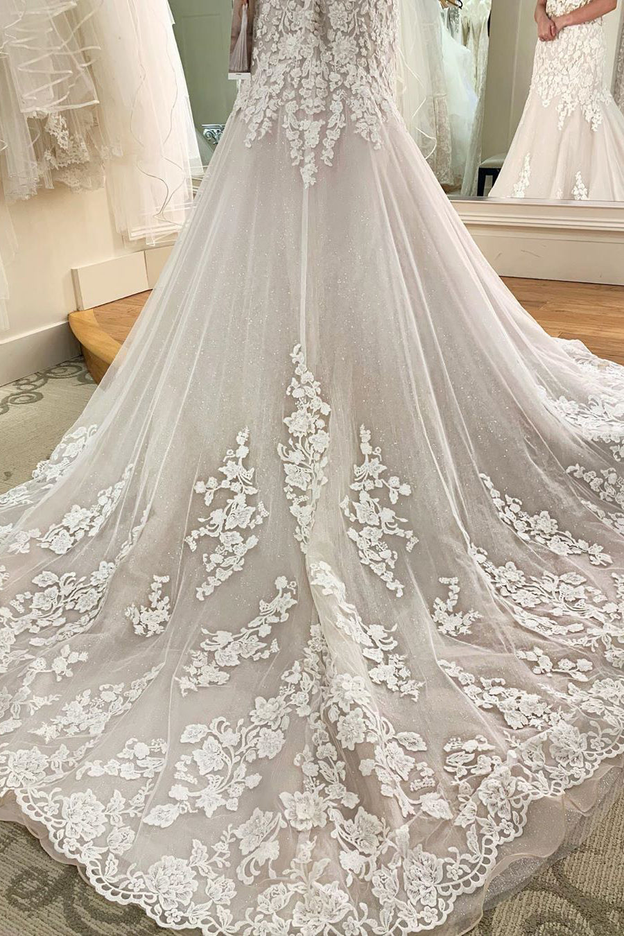 Ivory Long Princess Sweetheart Mermaid Wedding Dress with Delicate Lace
